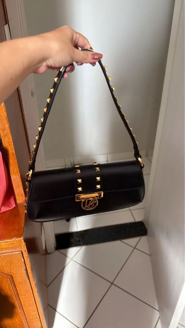 Bolsa com detalhes em dourado Luísa Barcelos 