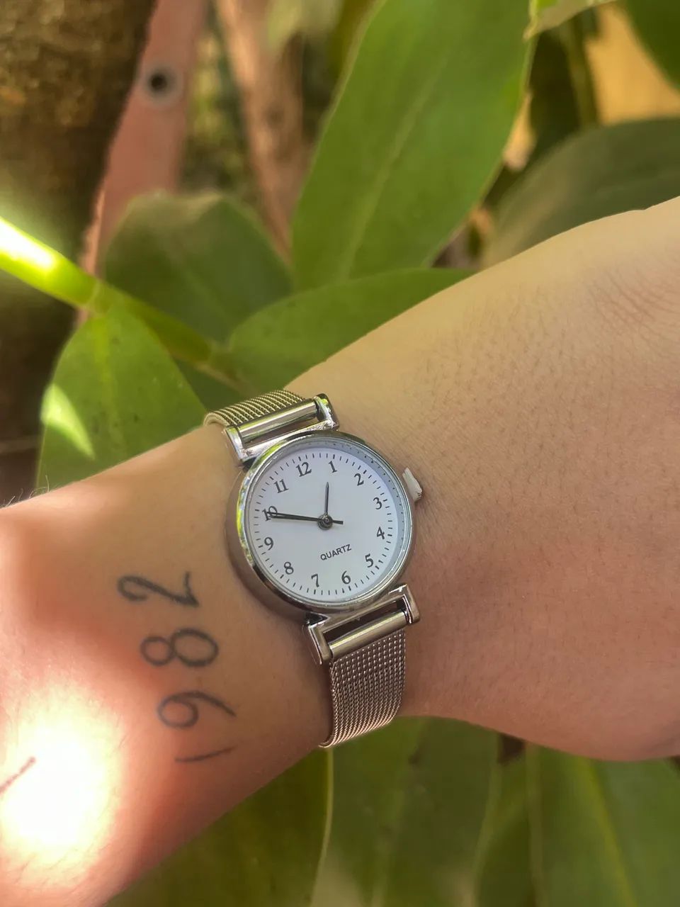 Relógio Feminino Clássico Minimalista - Analógico com Pulseira Elegante - Foto 2