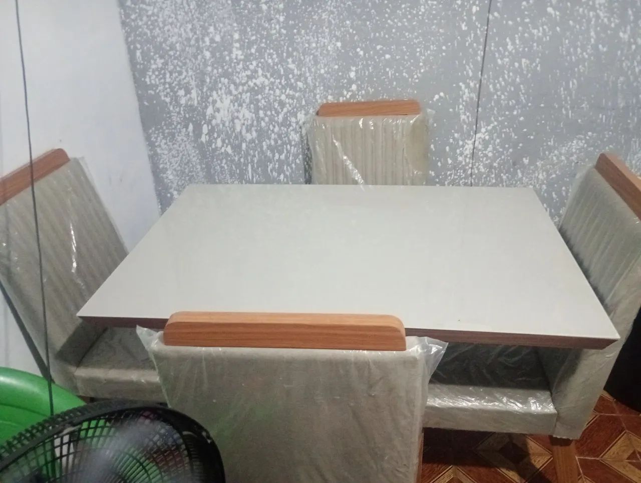 Mesa de 4 cadeira  - Foto 2