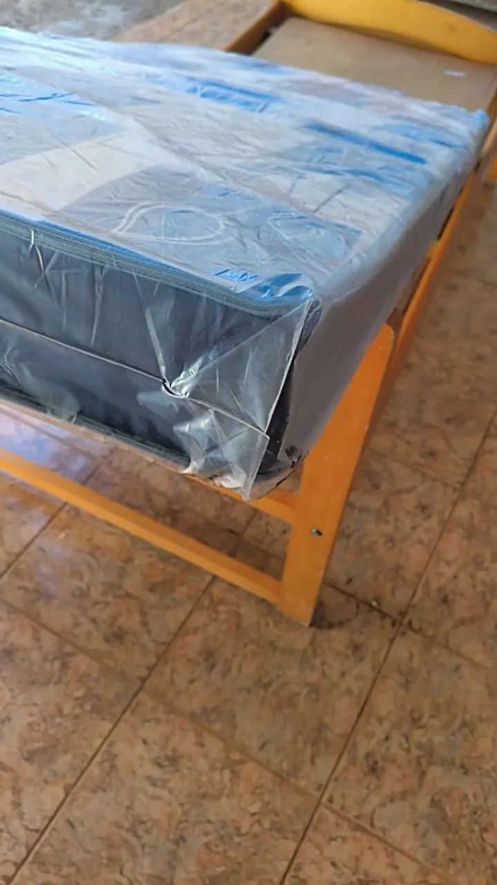 Colchão e cama  - Foto 2