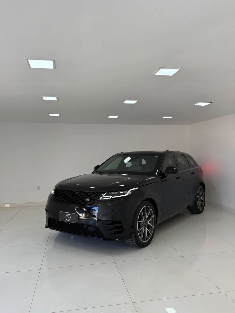 Land Rover Range Rover Range R. Vel. R-DYN. SE 3.0 PH6 4X4 AUT 2021