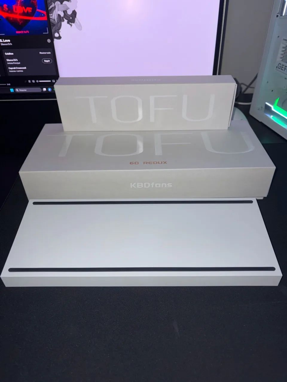 Tofu60 Redux + Peso Latão KBDFans - Foto 4
