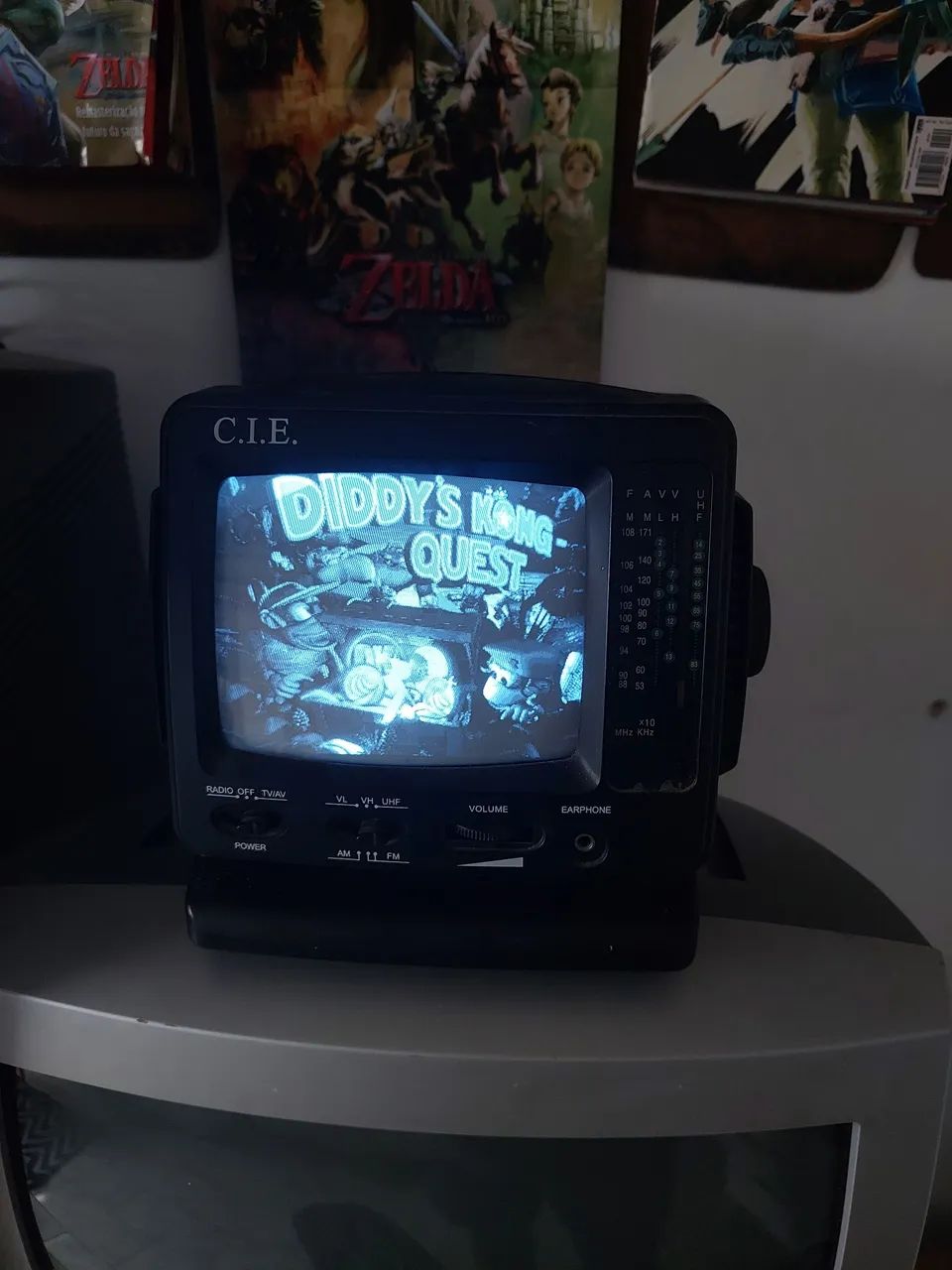 Tv  preto e branco 5.5  polegadas com rádio am/fm