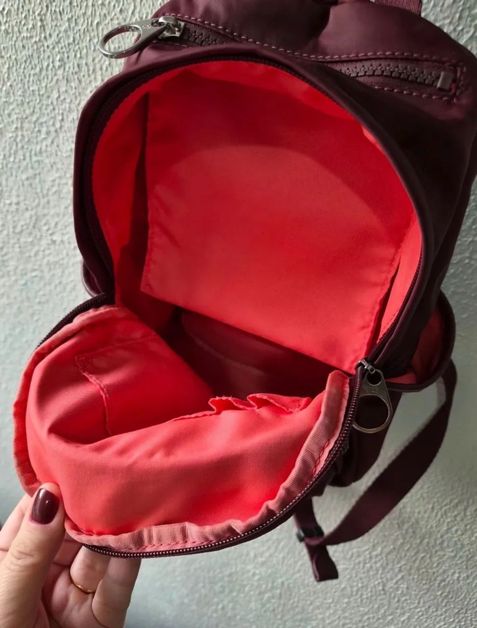 mochila Kipling Délia mini vinho - Foto 4