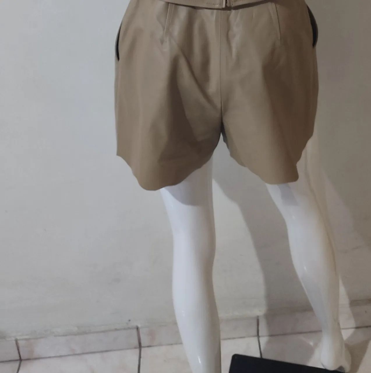 Shorts Couro De Carneiro Legítimo Tam PP - Foto 2