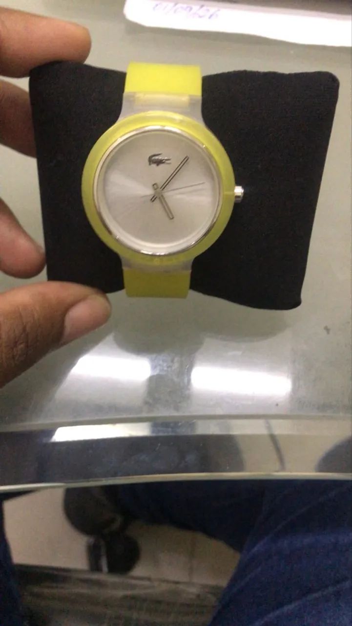 Relógio Lacoste Silicone Amarelo com Caixa Original - Ótimo Estado - Foto 2