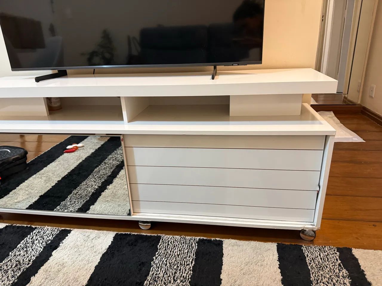Rack TV Branco 155cm com Espelho ? Retirada Itaim Bibi - Foto 2