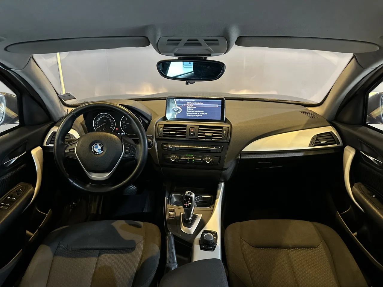 BMW Série 1 Sport 1.5 TB 12V Aut. 5p, foto 6 de 11