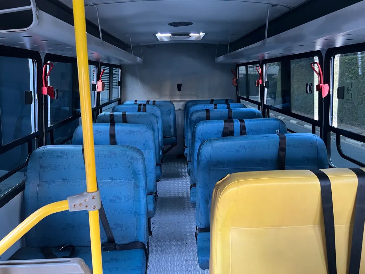 Micro Ônibus ano 2015   29 Lugares  iveco 70c17 - Foto 2