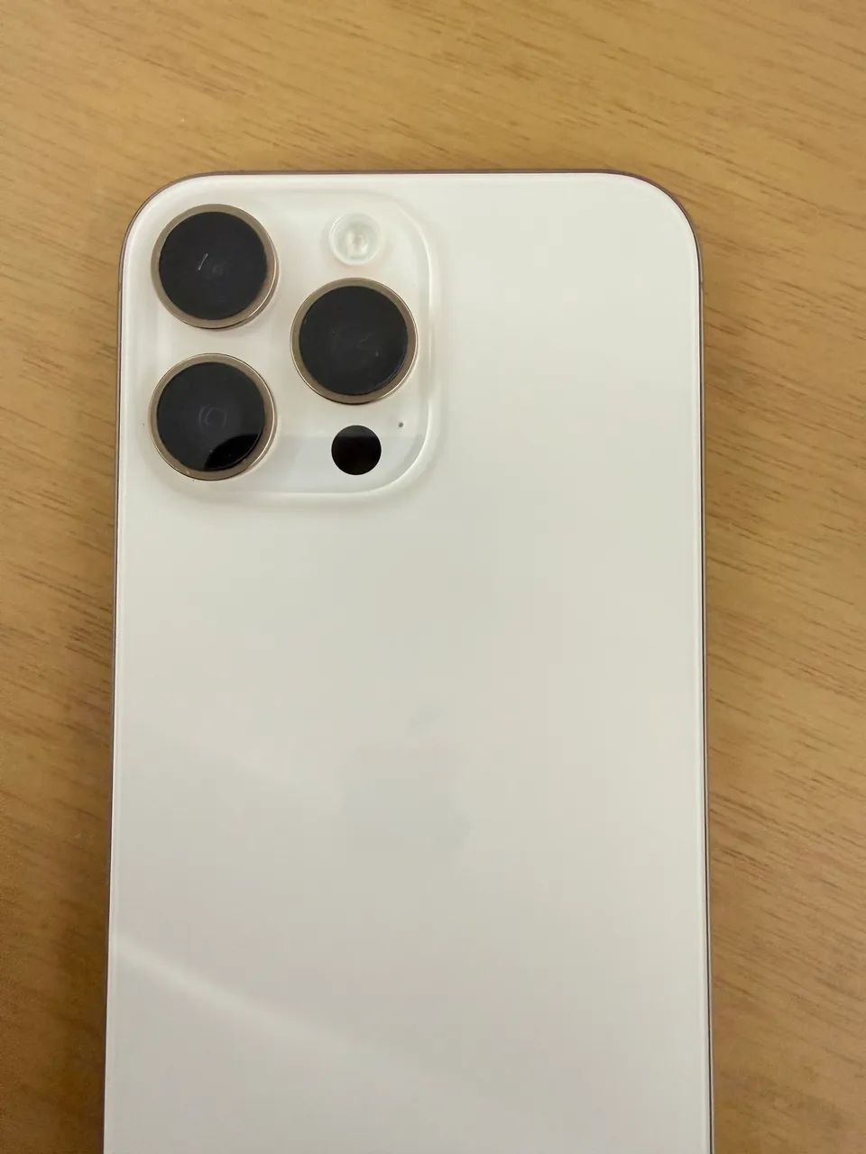 IPHONE 16 PRO MAX DOURADO 