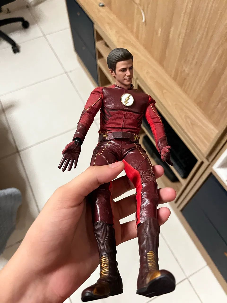 Hot toys flash 