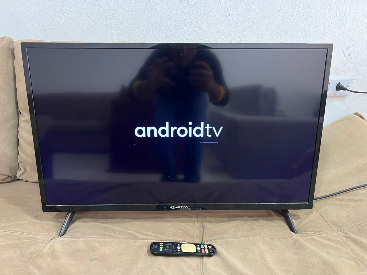 Vendo TV smart 32 polegadas Led com pesinho e controle usada Entrego * - Foto 4