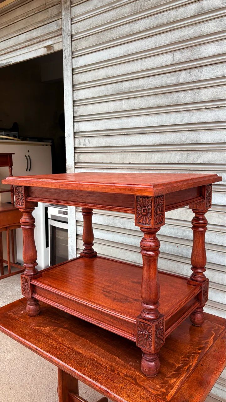 mesa de canto em madeira nobre - Foto 4