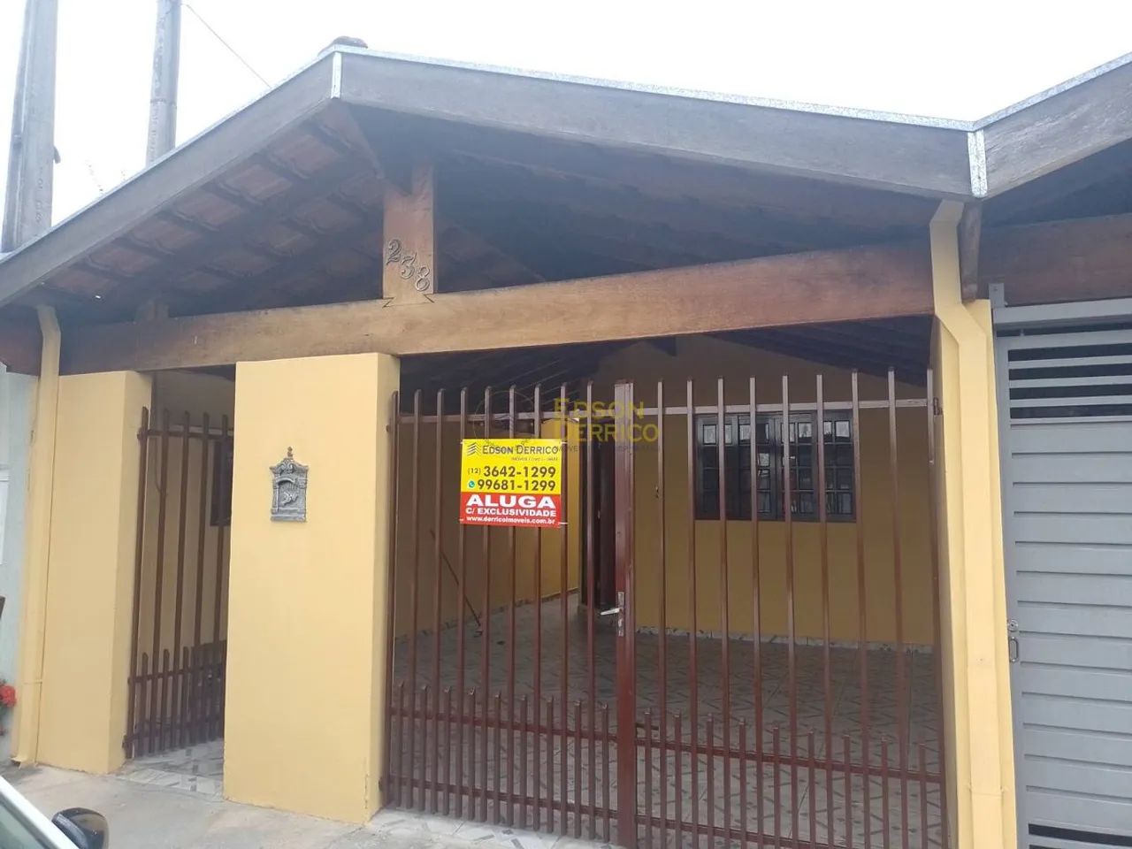 Casa com 2 quartos, Bela Vista - Pindamonhangaba
