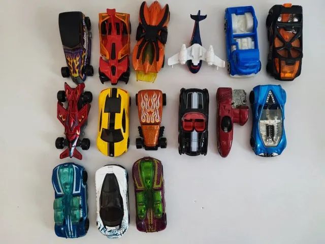Lote com 15 minis 1/64 com detalhes, para restauro.