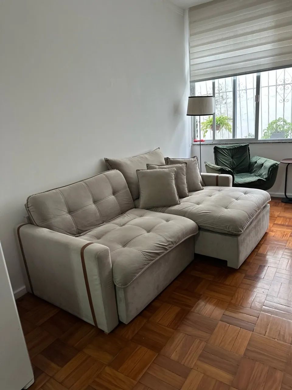 Vendo sofá retrátil ; seminovo 4 meses de uso  - Foto 4