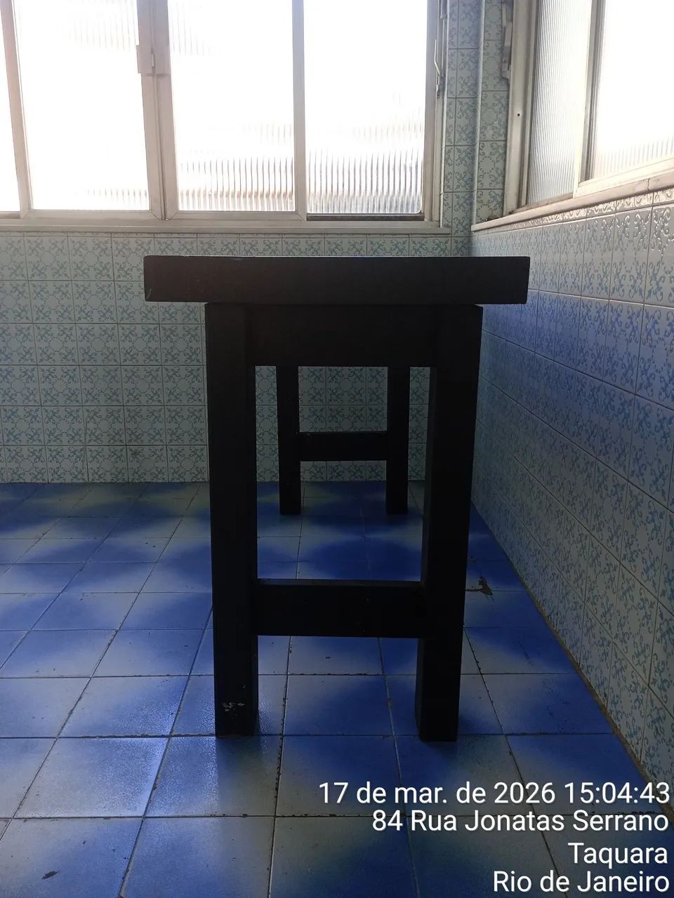 Mesa madeira maciça 