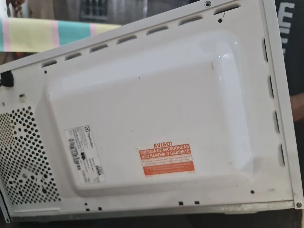 Micro-ondas Electrolux 20 litros 110v branco - Foto 5