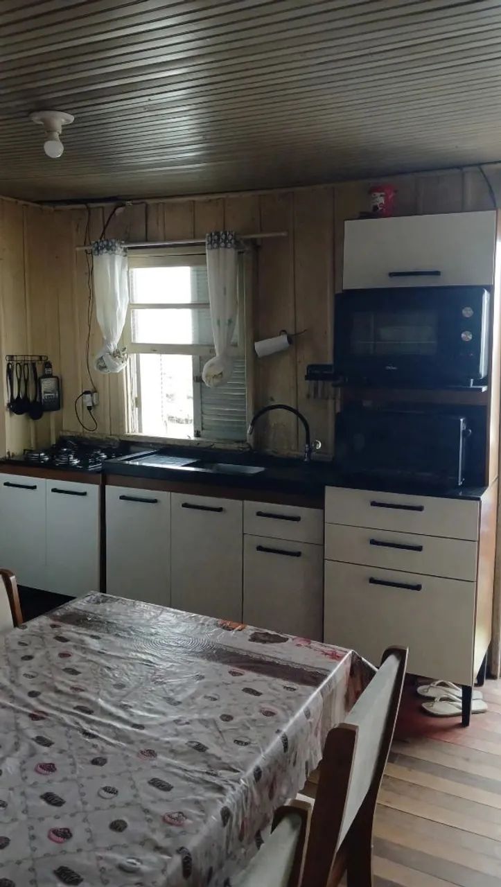 Vendo jogo de cozinha com pia de mármore junto