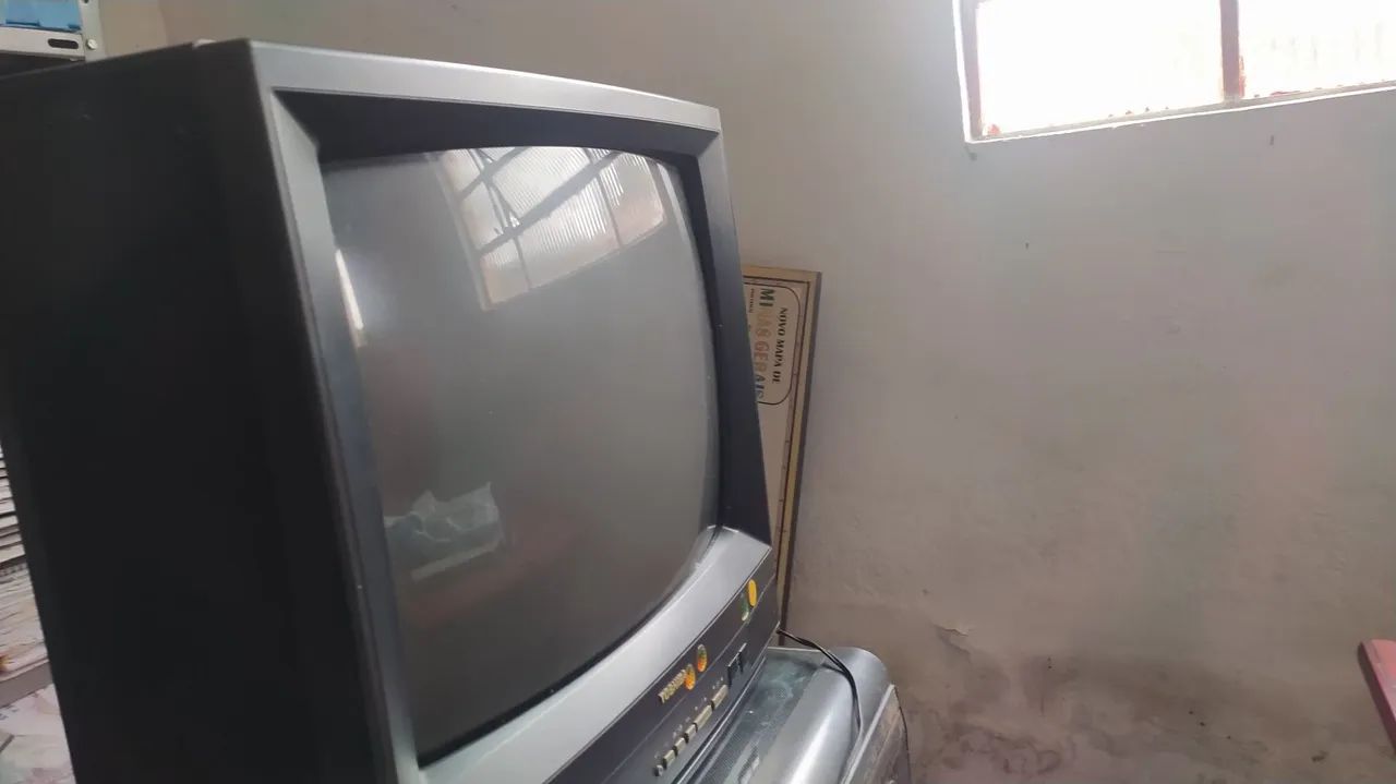 TV marca Toshiba 20 polegadas antiga funcionando  - Foto 5