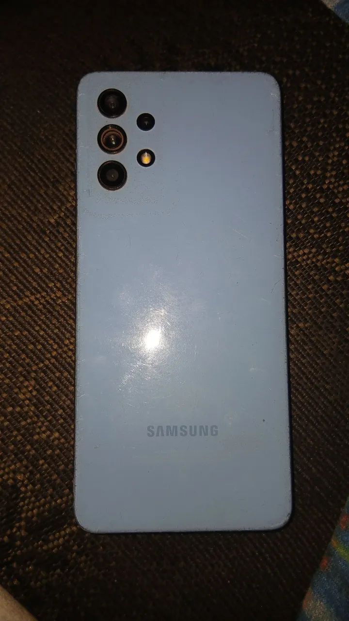 Celular A32 em ótimo condições