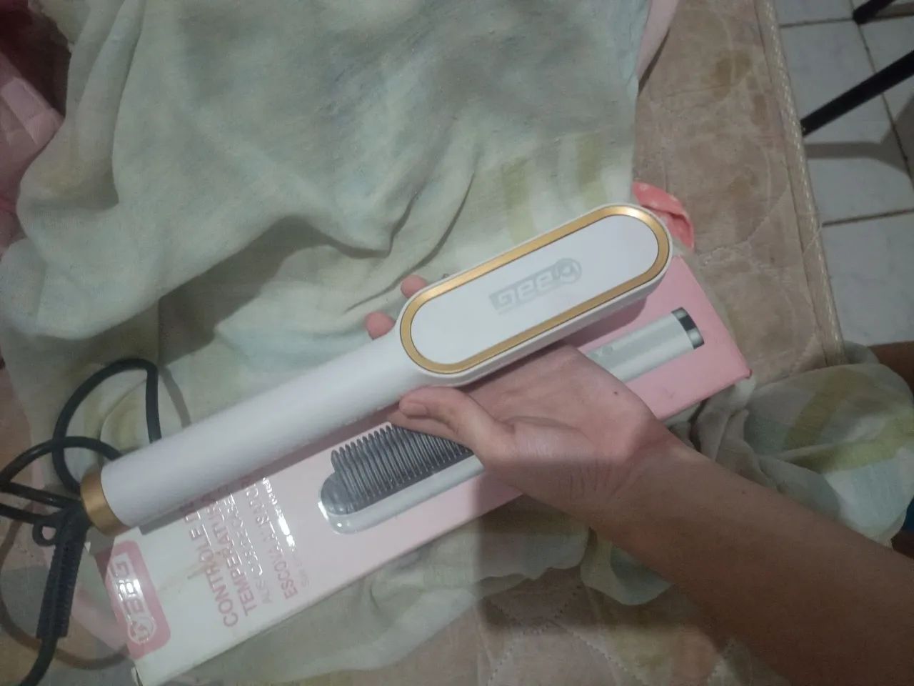 Vende-se essa secadora de cabelo 200 - Foto 2