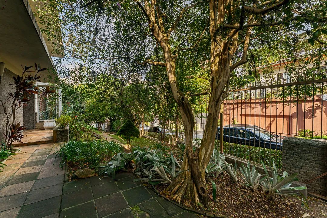 Casa para venda em Pacaembu com 3 quartos, sendo 1 suíte, 320m² - Foto 3