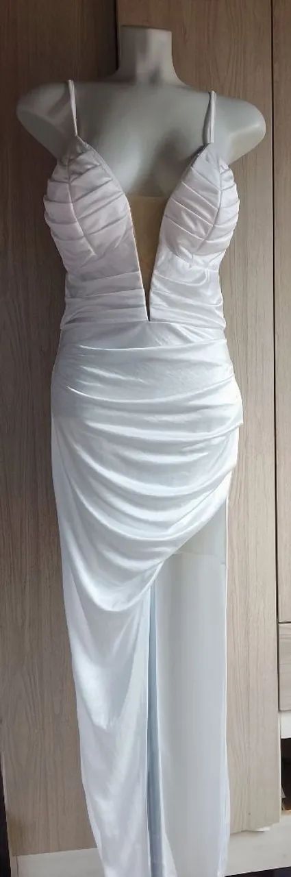 Vestido branco perfeito pro ano novo 