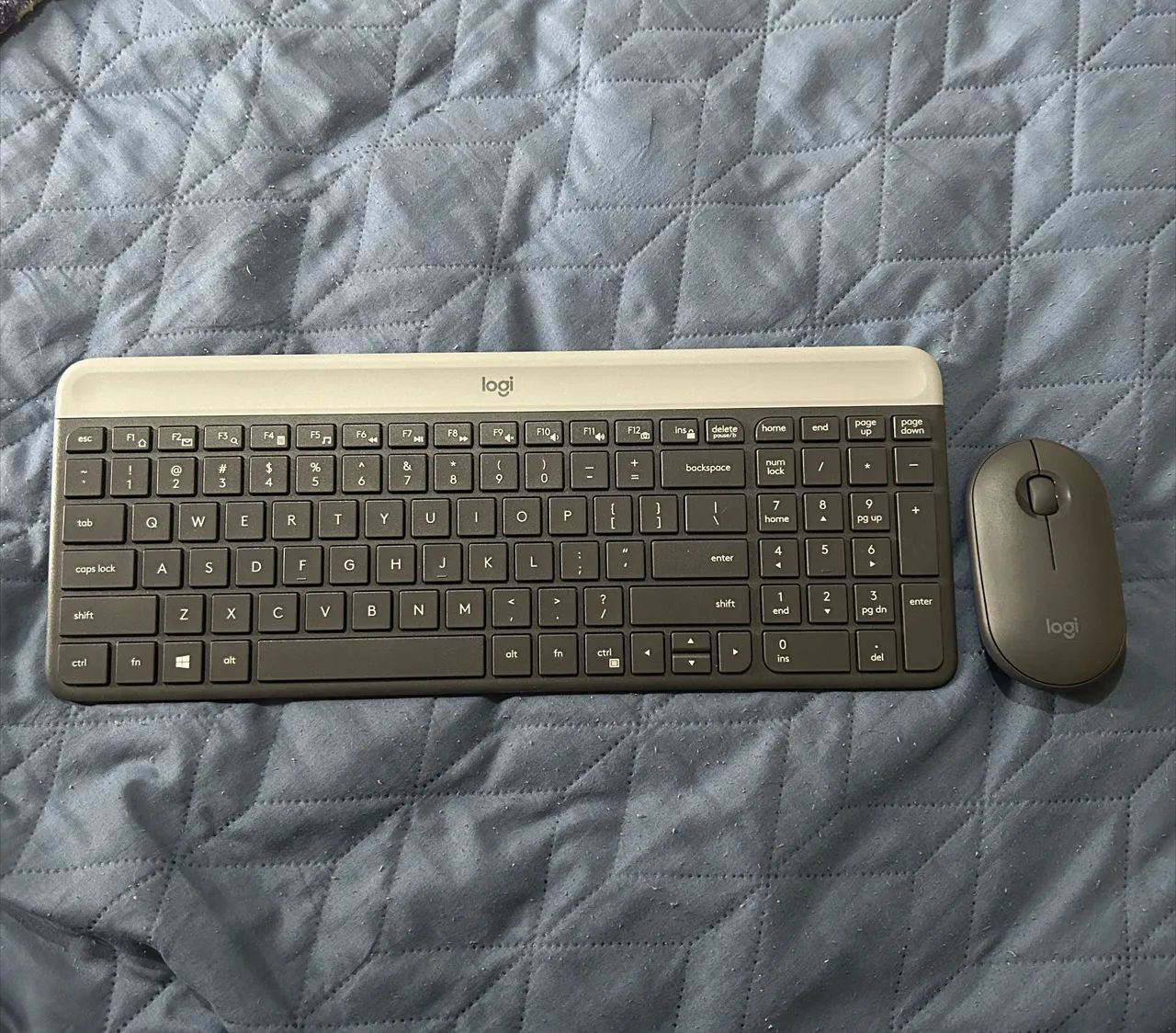 Teclado e Mouse sem fio Logitech