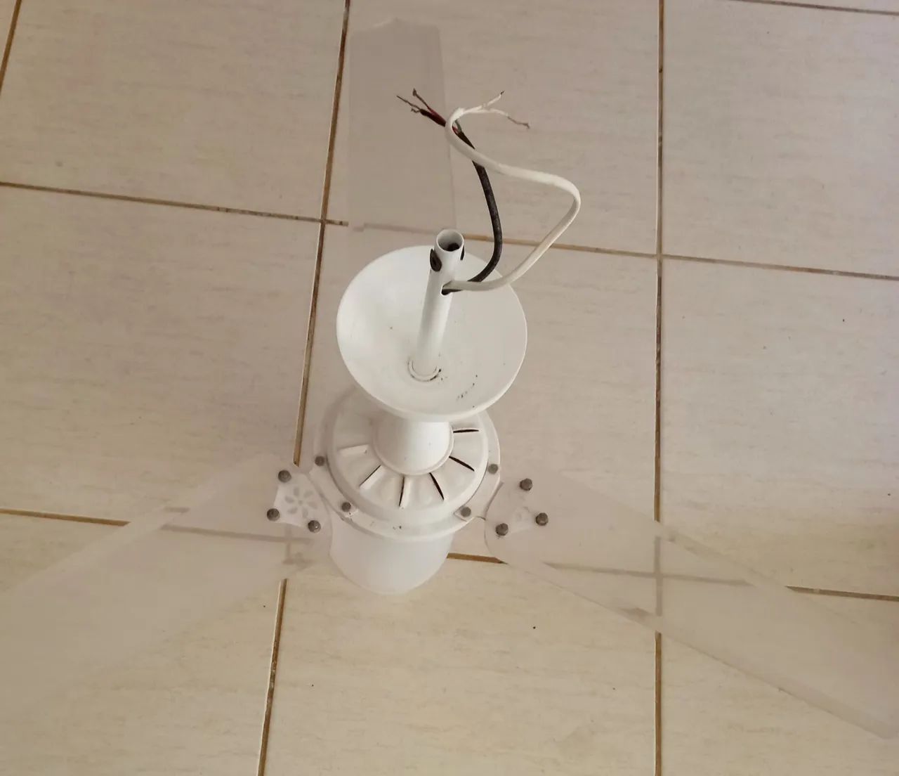 2 Ventiladores de teto com luzes - Foto 4