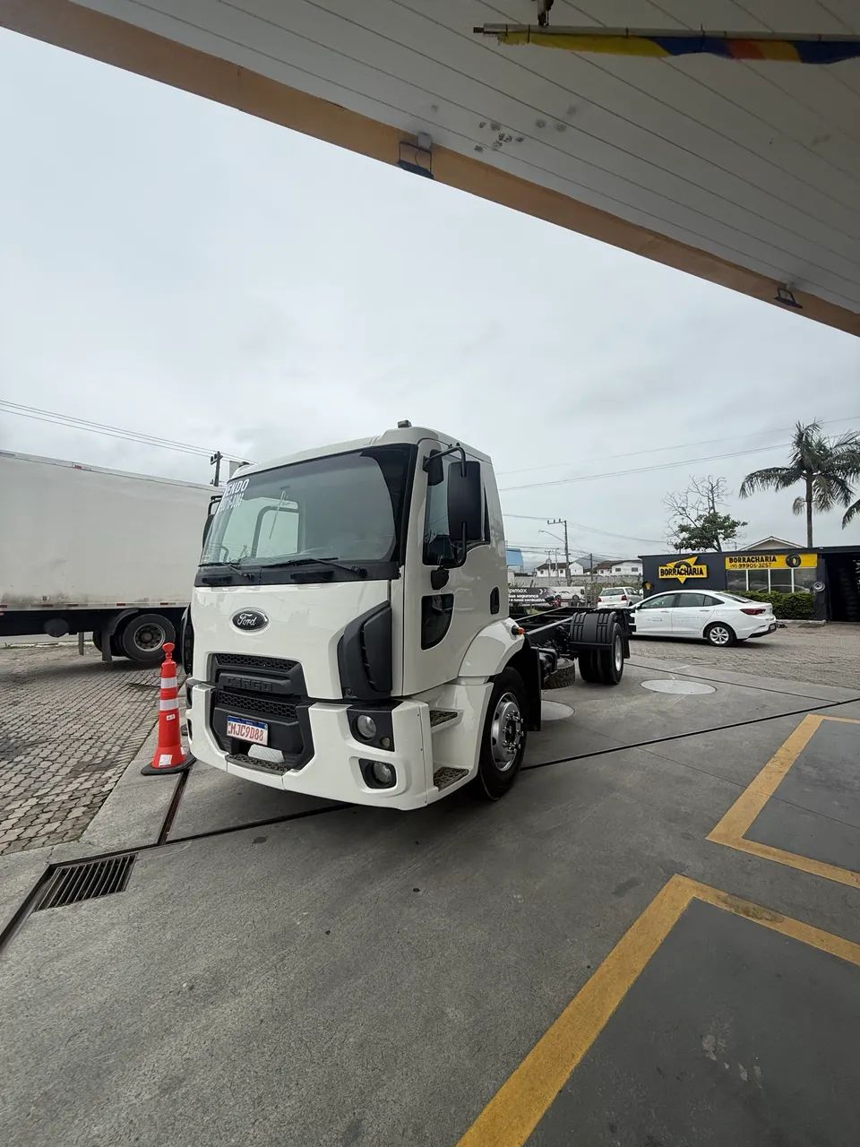 Ford Cargo 1317 - Toco 100% revisado  - Foto 2
