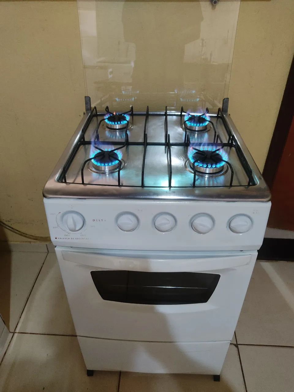 Fogão conservado 
