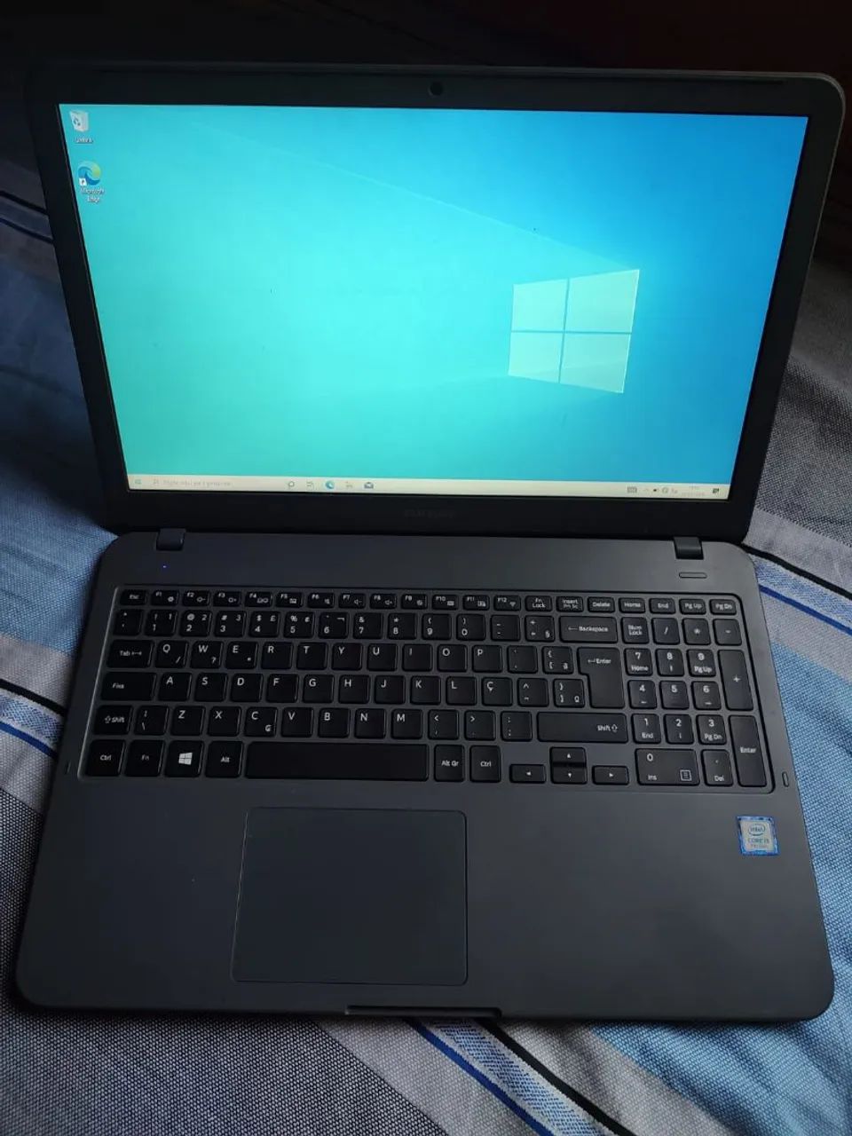Notebook Samsung i3 4 ram HD 500 