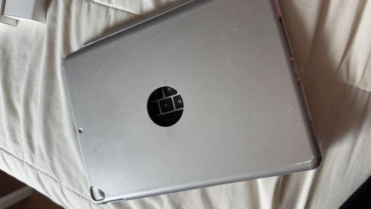 iPad 8ª Geração + Apple Pencil + Capinha Teclado - Foto 3