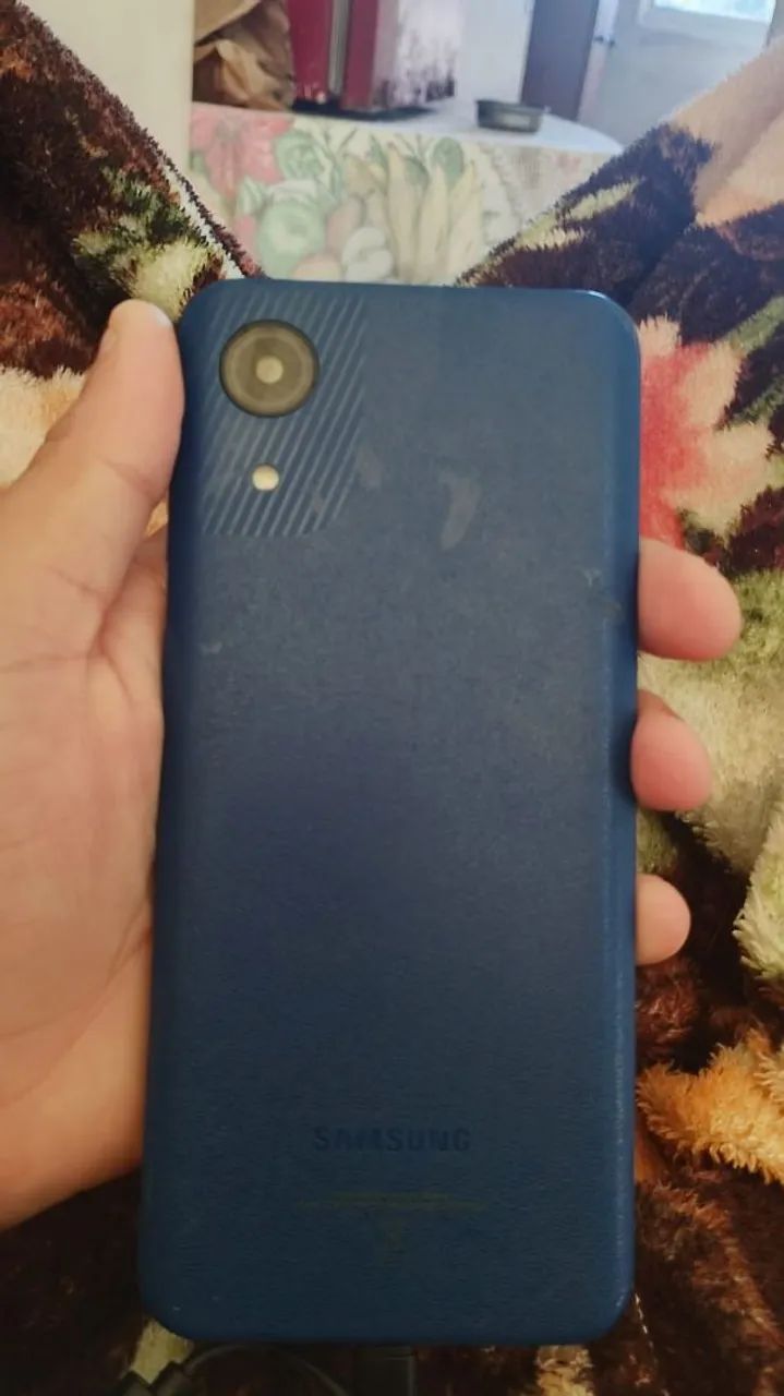 Vendo celular Samsung ao3 core - Foto 3