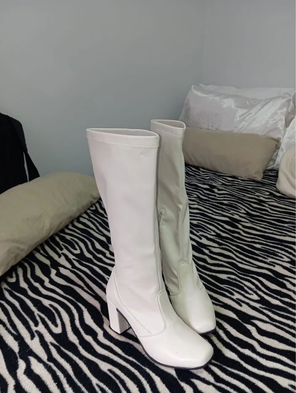 Bota off-White. Tamanho 38 (nunca usada) 