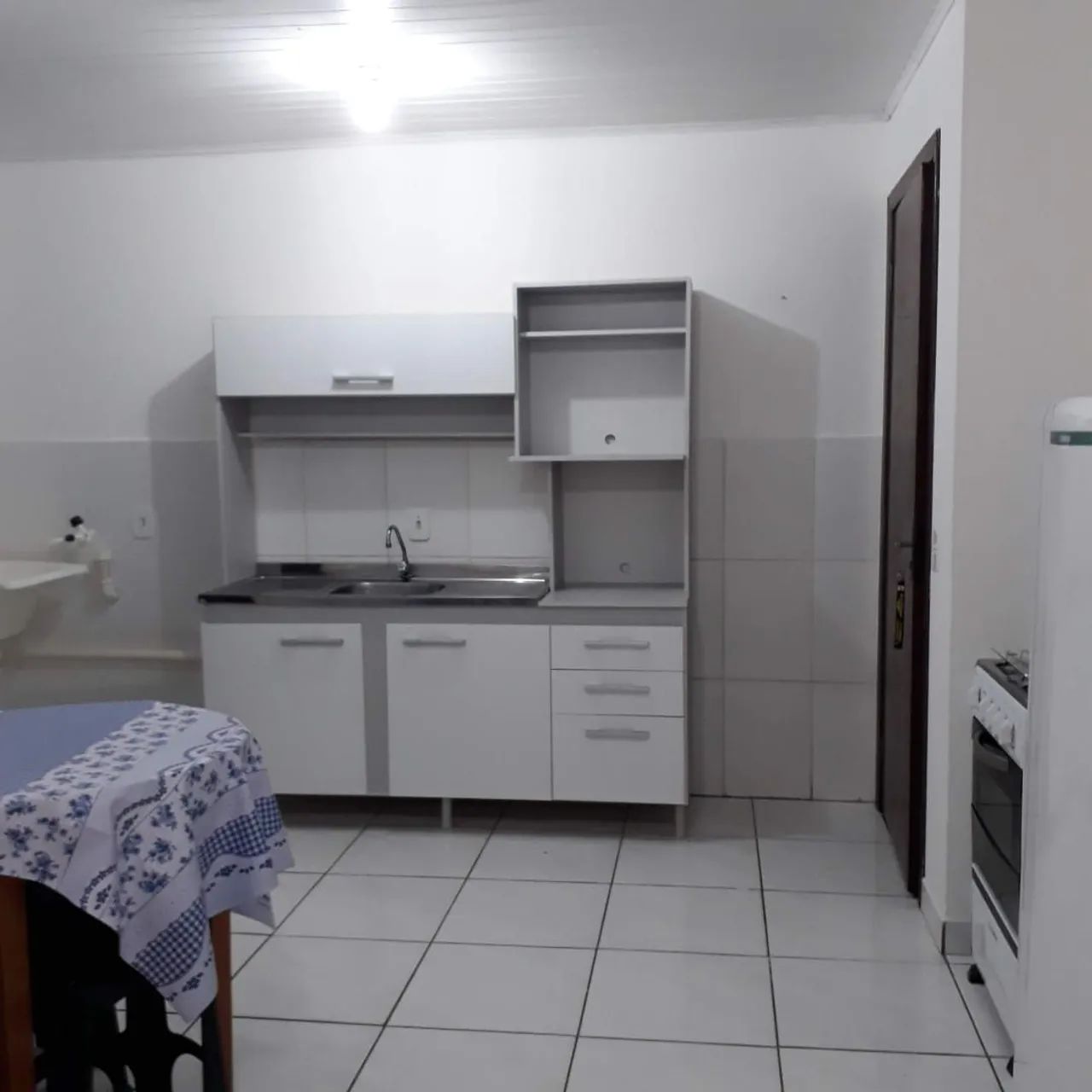 ALUGO APARTAMENTO MOBILIADO (ANUAL)COM 01 QUARTO  - Foto 2