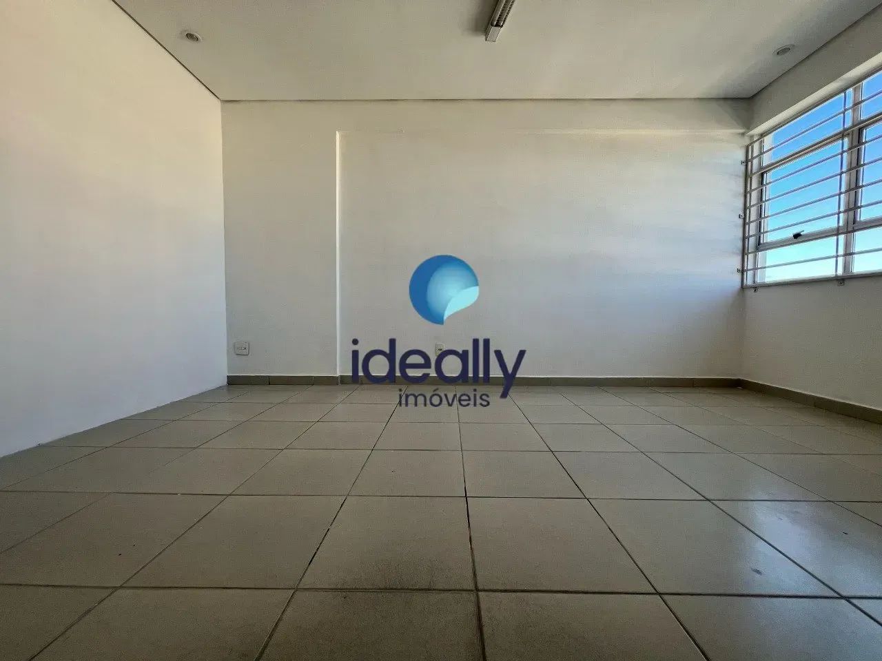 Sala Comercial à Venda - Banheiro - Elevador - 46m² - Bairro Padre Eustáquio - Foto 4