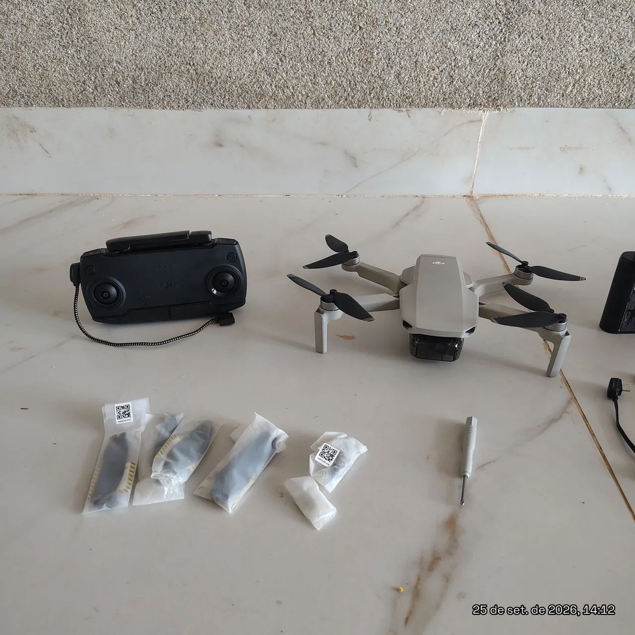 Vendo drone Mavic mini kit fly more 3 baterias  - Foto 2