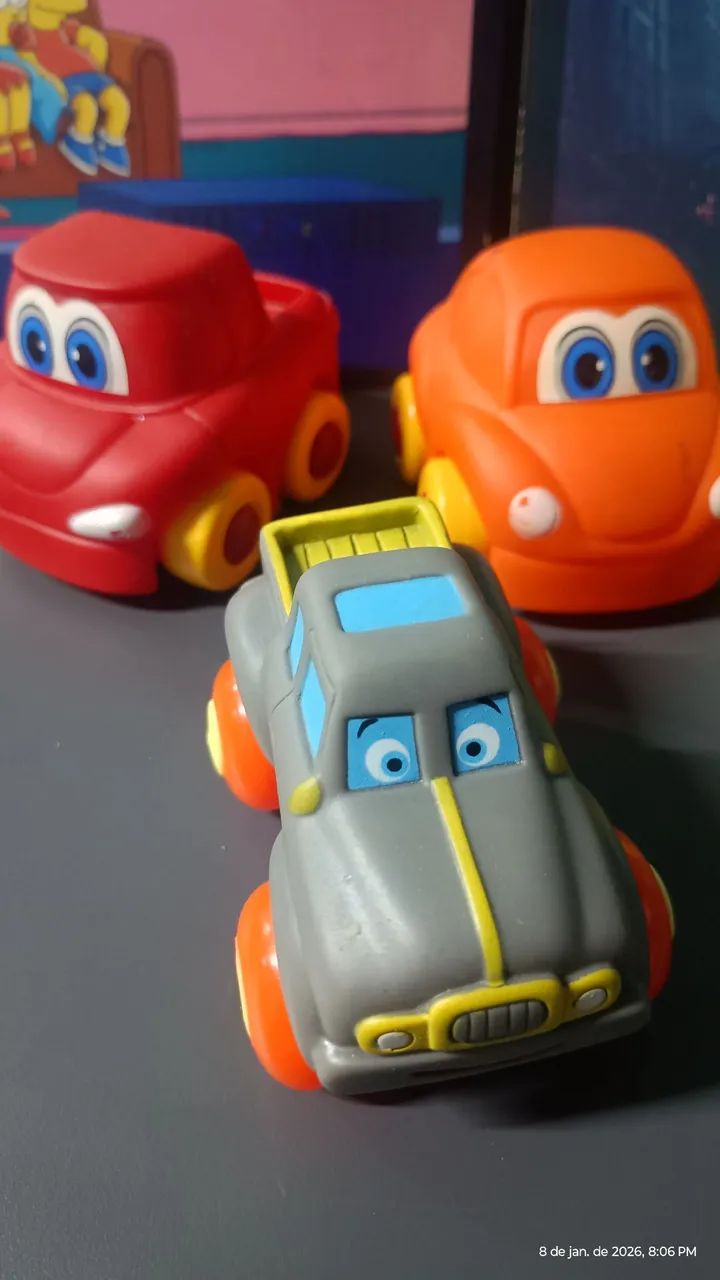 Carros coloridos de borracha  - Foto 4