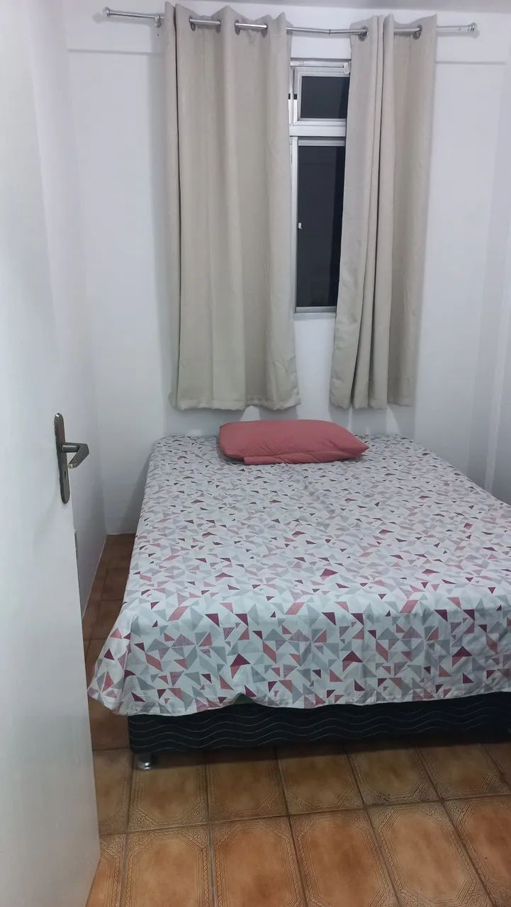 Alugo quarto para moça - Foto 2