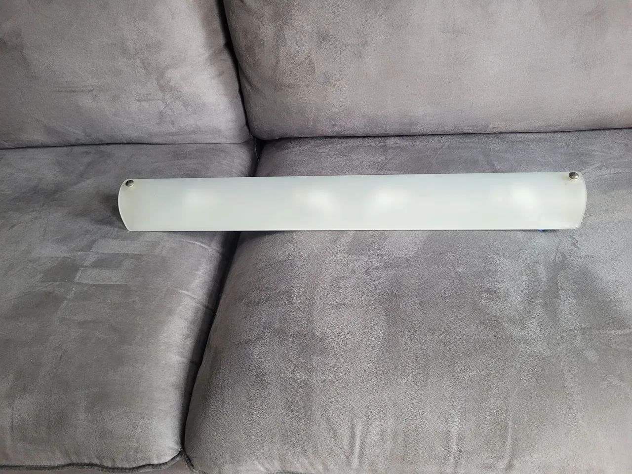 Luminária de parede  64cm × 8 cm