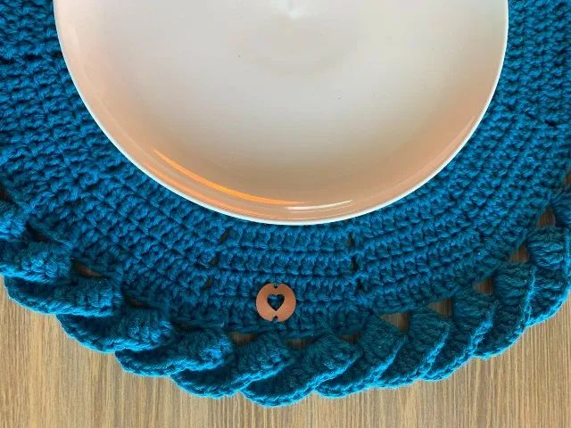 Kit com 2 Sousplats de Crochê Azul - Mesa Posta, Jantar e Decoração ? - Foto 3