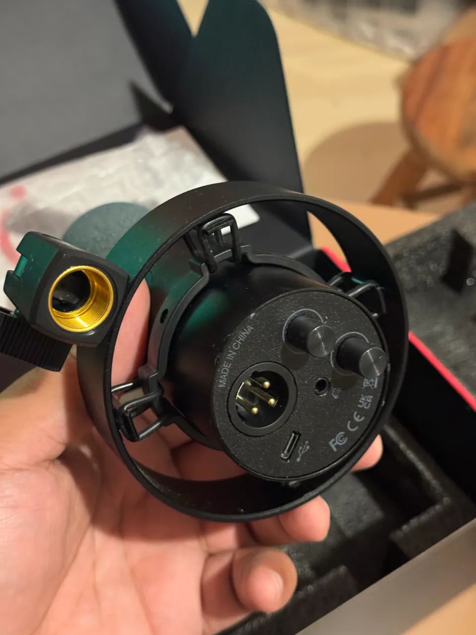 Microfone Fifine K688 Dinâmico USB/XLR Cardioide com Suporte - Foto 3