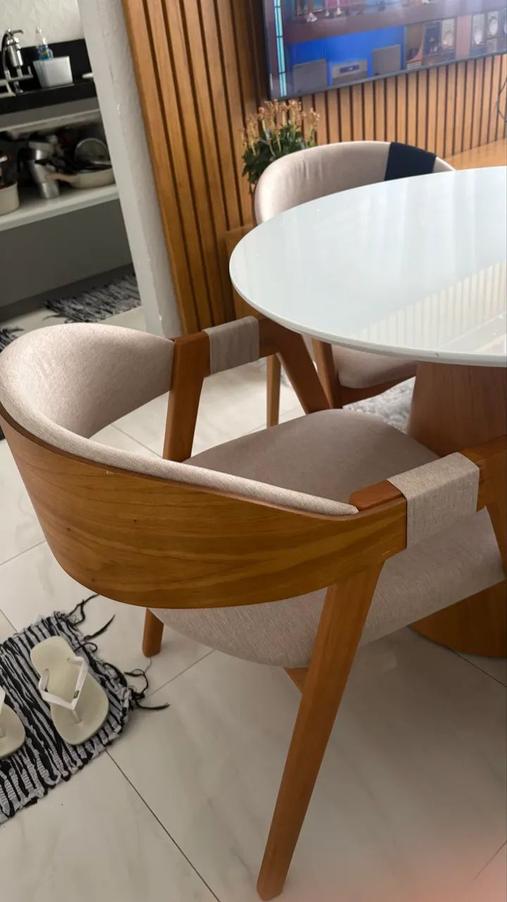 Cadeira 100% nova lacrada Moderna para cozinha ou poltrona 