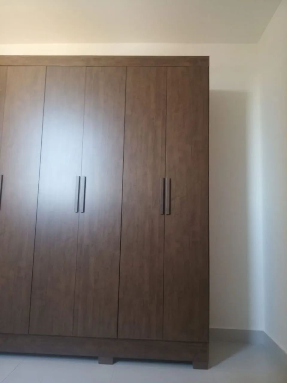 Guarda roupa 6 portas 