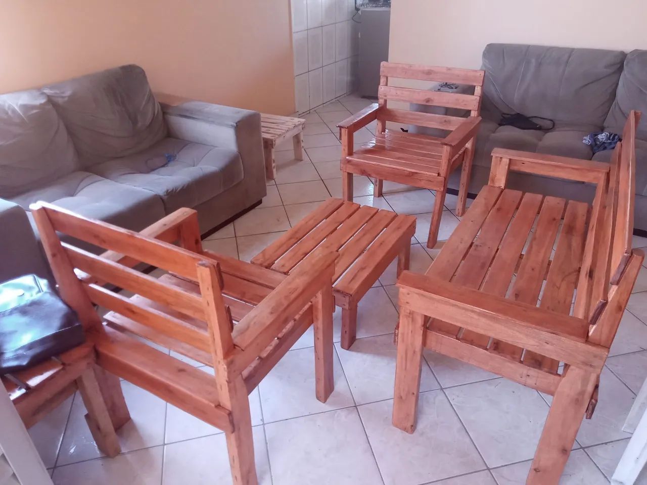 Conjunto de bancos e poltronas rústico - Foto 4