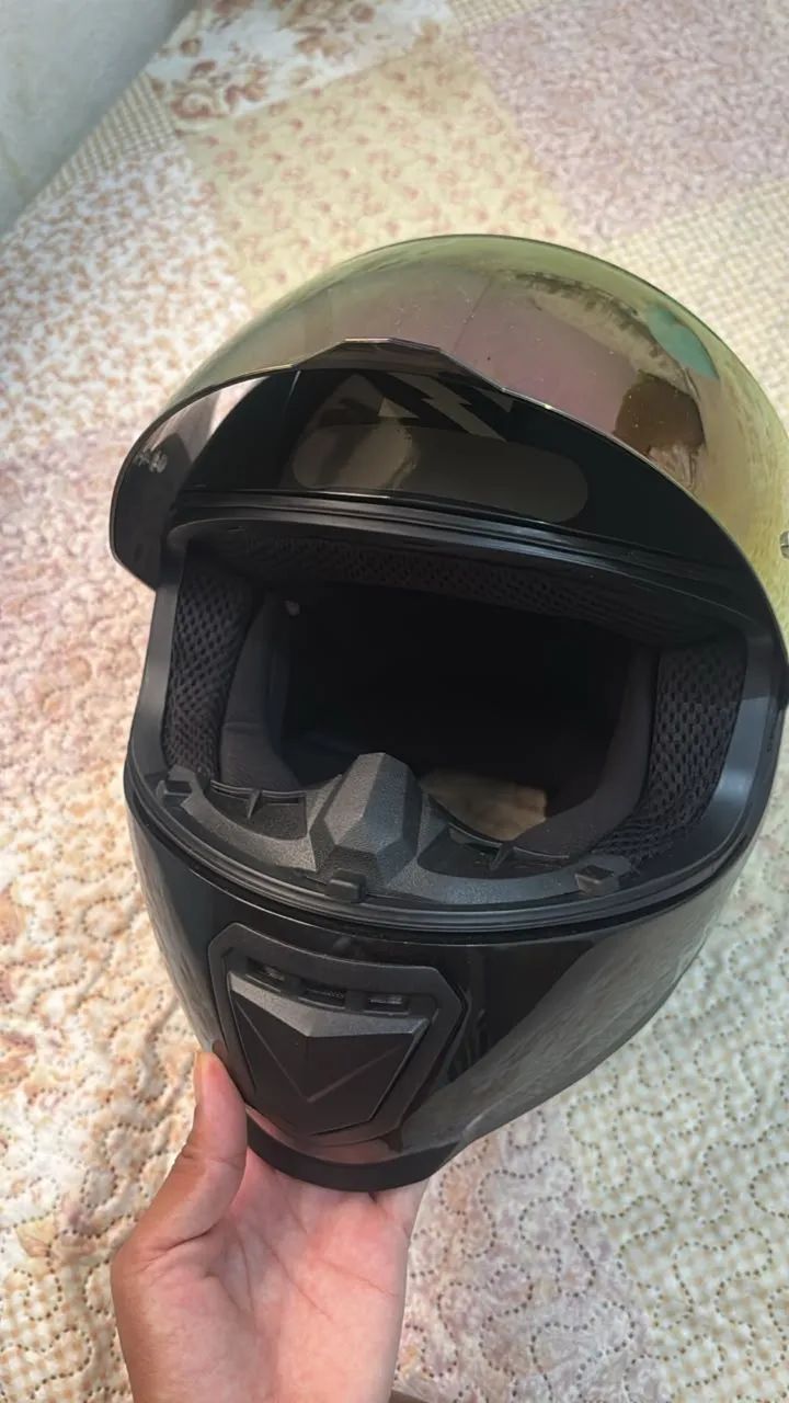 Capacete