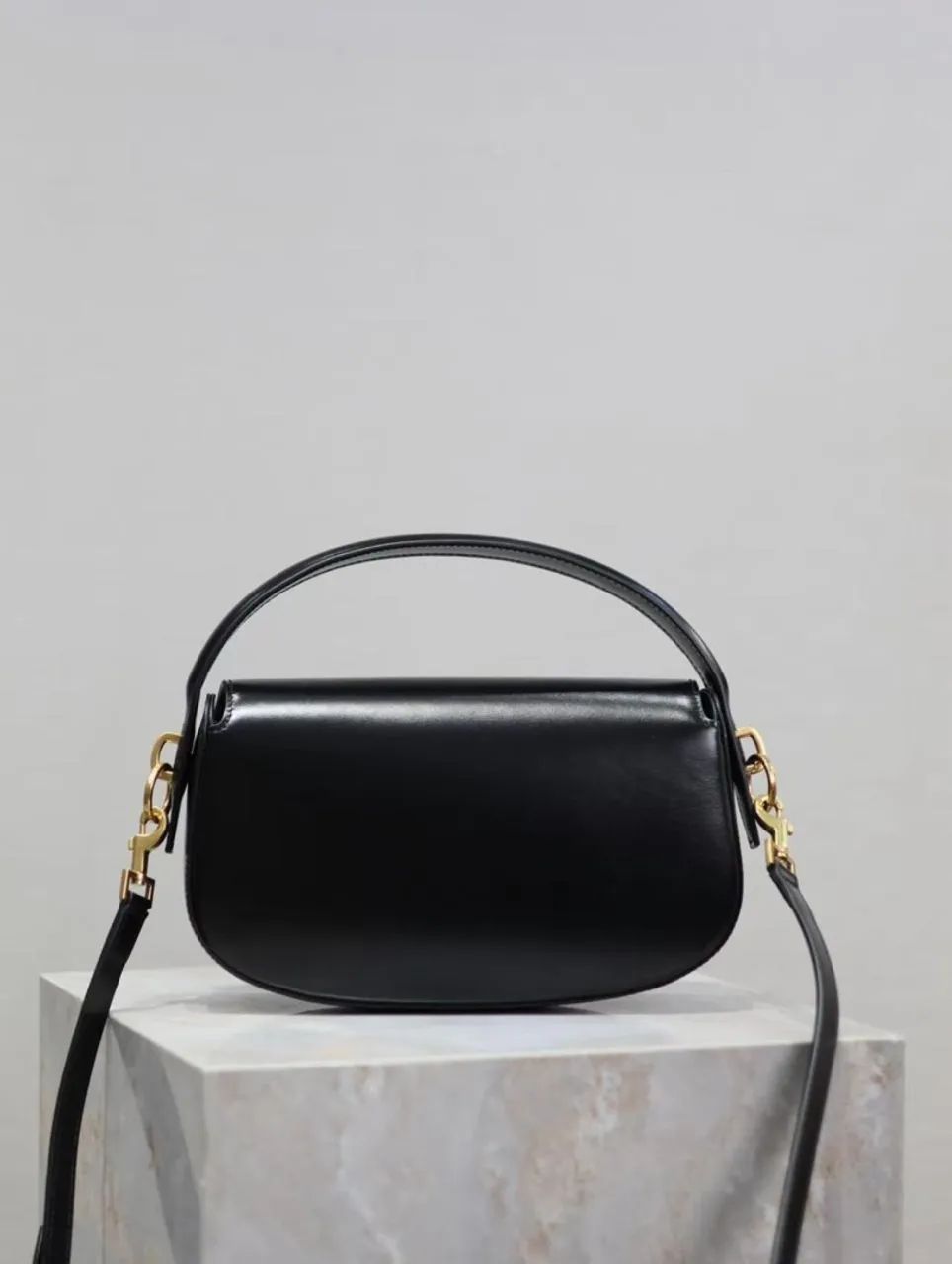 Bolsa YSL Voltaire Top Handle em couro  - Foto 2