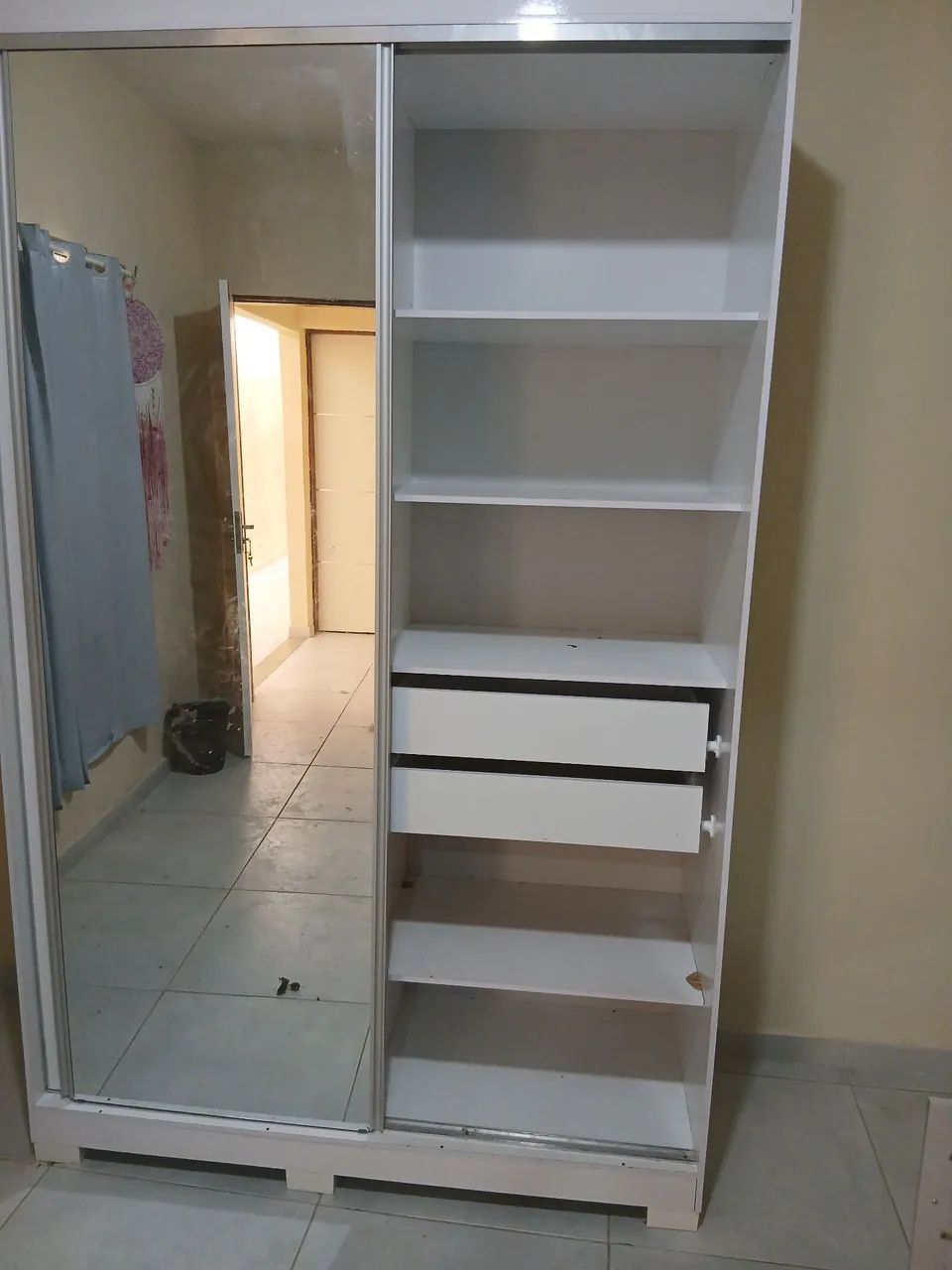 Guarda roupa com espelho de duas portas - Foto 2